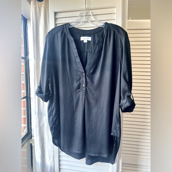 Amour Vert Long Sleeve Rollup Blouse - Picture 2 of 6